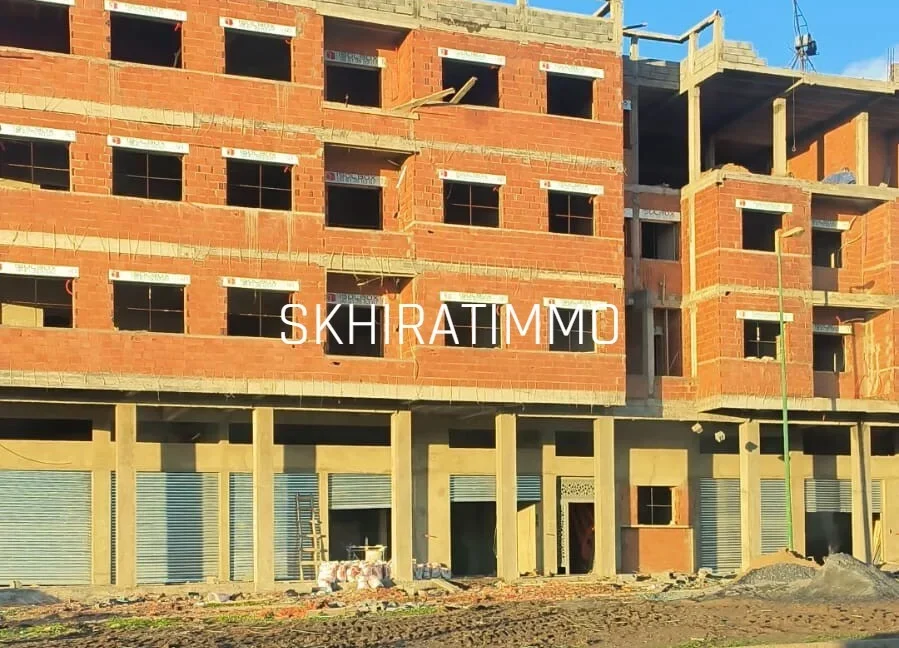 3 magasins à vendre