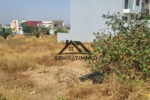 terrain titré pour villa à Tamesna